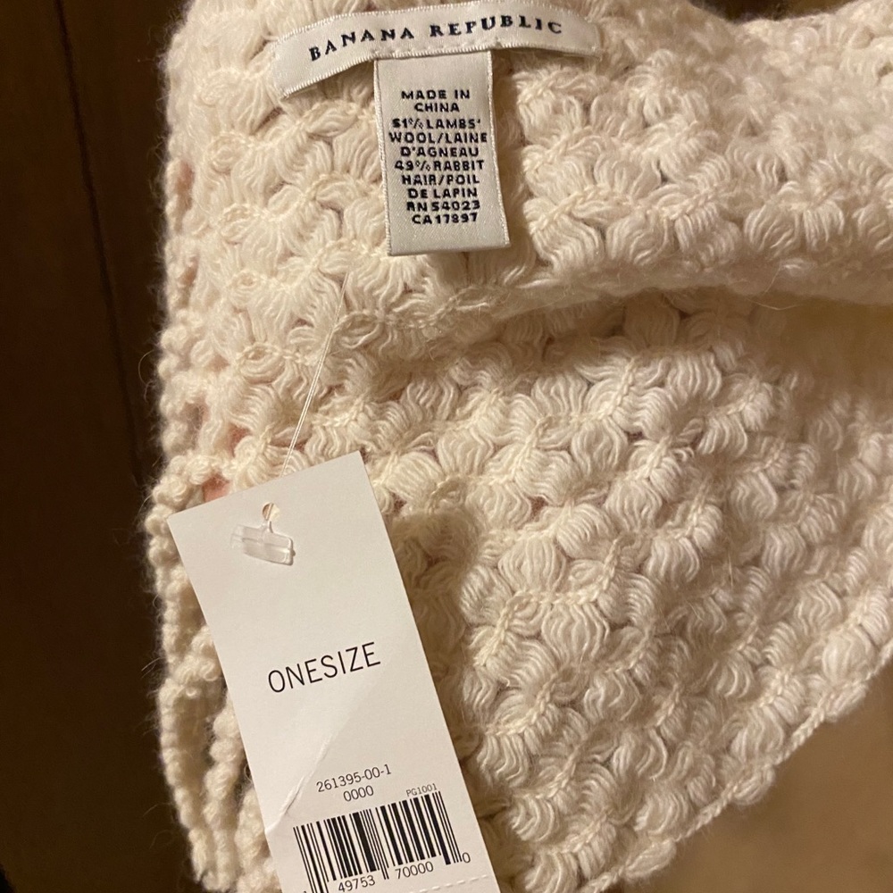 Wool Scarf - Picture 3 of 3